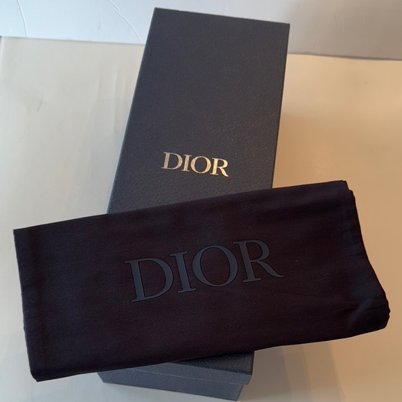 NWT Dior Black and White Flip-Flop Sandals - Picture 9 of 9